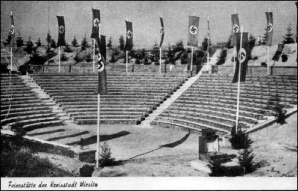 Amfiteatr z flagami niem.